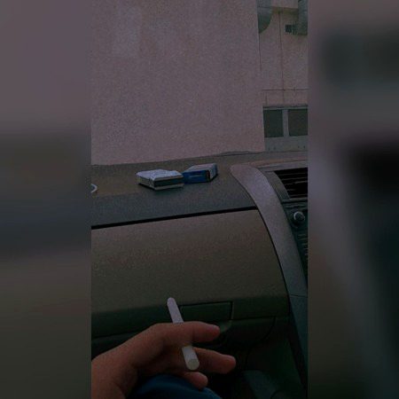 Ab thak chuke hai ye kadam 
Chal Ghar chalen mere humdum🖤😴