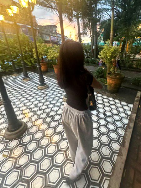 🫥___My siLence makes peopLe nervous ___😐