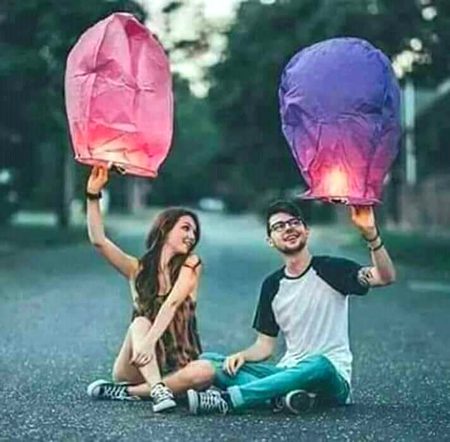 Kash hmari dosti itni paki ho...bheech rah tum pit rhy ho jub kay glti meri ho.a3