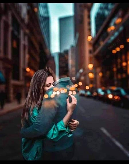 ذرا دیر بیٹھے تھے تنہائی میں تری یاد آنکھیں دکھانے لگی