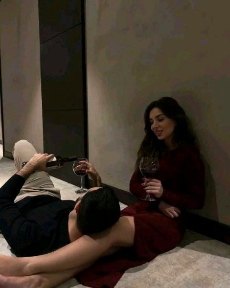 رندوں کو پیٹھ پیچھے برا کہہ رہا ہے تو
واعظ مجھے بتا تو مسلماں کہاں رہا
-🖤🥀