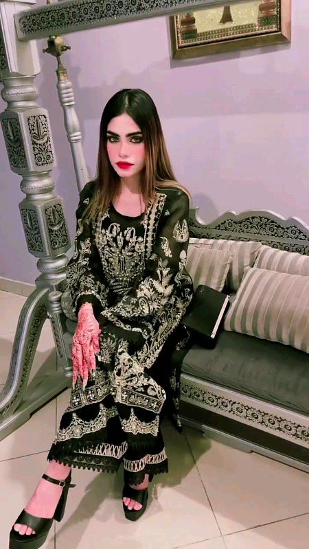 Beautiful People image