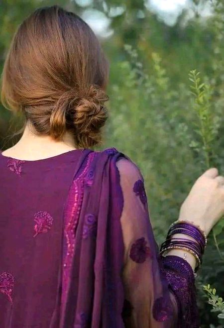 ❤❤ہر انسان کو اپنی سوچ سے نہ دیکھ اے انسان❤❤
❤❤❤
❤❤کسی کا دل گلاب کی پتیوں سے بھی نرم ھوتا ھے❤❤
