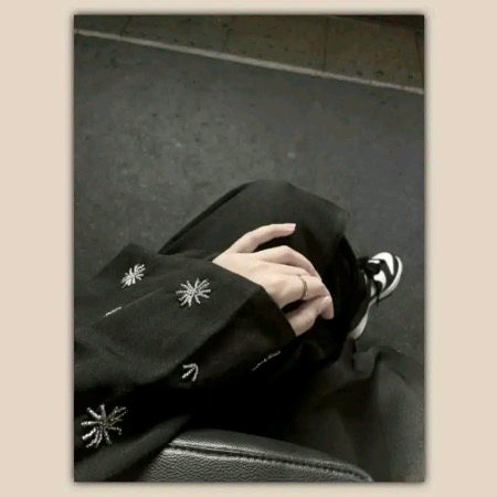 کہانی آگے بڑھنے لگتی ہے
تو ڈر لگتا ہے کہانی ختم ہو جاۓ گی 💓🥀