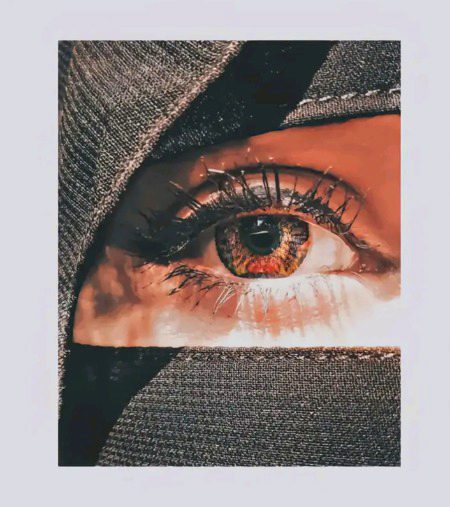 تمام جذبوں سے معتبر ہے اداس آنکھوں سے مسکرانا۰