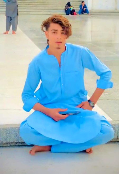 Beautiful People image