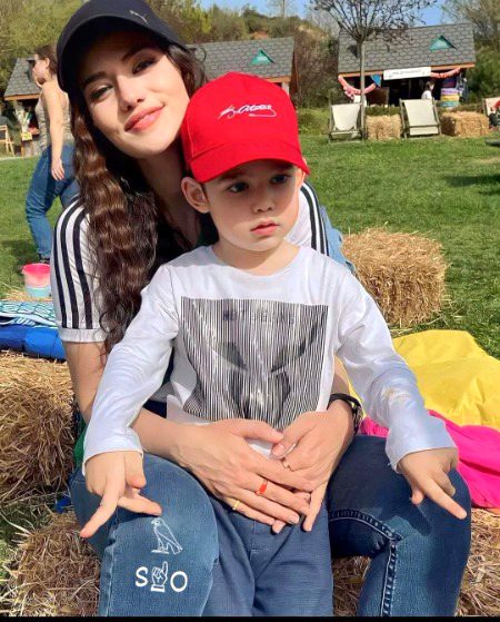 Turkish Celebs image