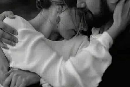 سب خفگیاں قبول مگر یہ زیاں نہ ہو 
وہ شخص مجھ سے روٹھے مگر بدگماں نہ ہو
JanM🥰🌸