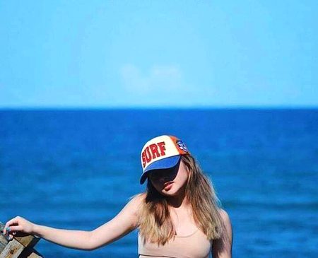 Aadb  kiya  kro humari  khamoshi kaa  jnab tumhari munafqat  chupai pehrti  hai 👍