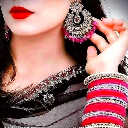 نجانے کیوں ھر کوی مجھے تنہا چھوڑ جاتا ھے💫💯
میں مضبوط تو بہت ھوں مگر پتھر تو نہیں💫💫💫💯