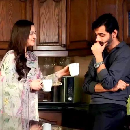 پوچھا گیا محبت یا چائے🥰
میں نے کہا محبت کے ہاتھ کی چائے