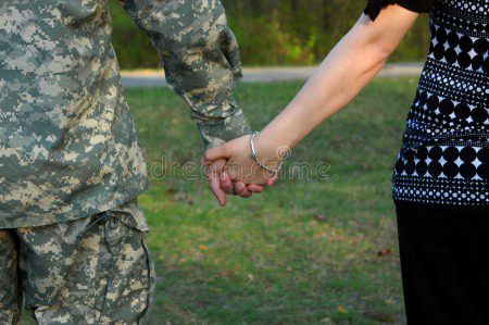 جب بھی آتا ہے مرا نام__ترے نام کے ساتھ
جانے کیوں لوگ مرے نام سے جل جاتے ہیں