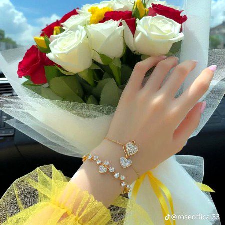 *اعتبار ایک روح کی طرح ہے ❤🩹🥹*
*اگر ایک بار چلا جائے تو پھر کبھی لوٹ کر نہیں آتا*💔
