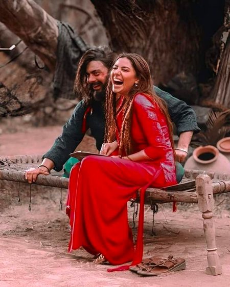 بڑے مہنگے ہوتے ہیں سانولے رنگ کے لوگ یہ ہر کسی کی پسند نہیں بنتے۔۔!!!🫀🫠😊