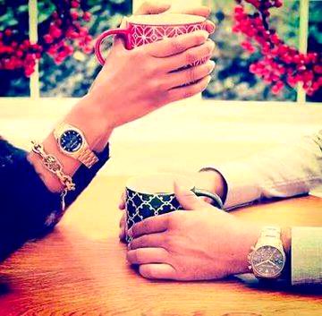 اپنے دکھوں پہ ہنسنا اپنی خوشیوں پہ رونا۔
کیا کچھ سکھا جاتا ہے کسی کا کسی سے جدا ہونا۔