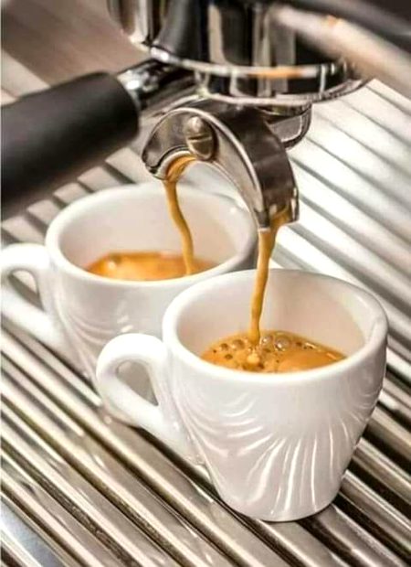 Chai ka maza b man pasand shaks k sat pine me hn ,M