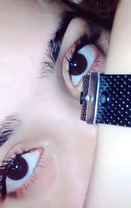میرے حِصے میں یار خوشی نہیں کوئی
غم مُجھے اور غموں کو راس ہوں میں مجھ سے کون پوچھے گا میرے بارے میں۔
آخر کِس کو بتاؤں کہ اُداس ہوں میں