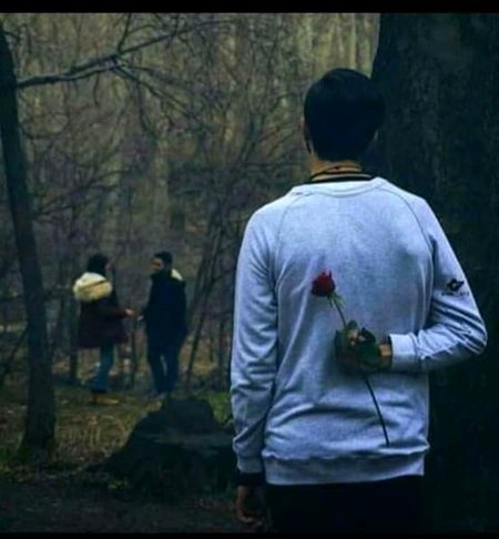 ﺍﮮ ﭼﮭﻮﮌﮮ ﮨﻮﺋﮯ ﺷﺨﺺ ﻣﺠﮭﮯ ﺩُﮐﮫ ﮨﮯ ﮐﮧ ﺗﺠﮫ ﺳﺎ
ﮐـﻢ ﻇـﺮﻑ ﻣﯿـﺮﮮ ﻧـﺎﻡ ﺳﮯ ﻣﻨﺴـﻮﺏ ﺭﮨـﺎ ﮨﮯ