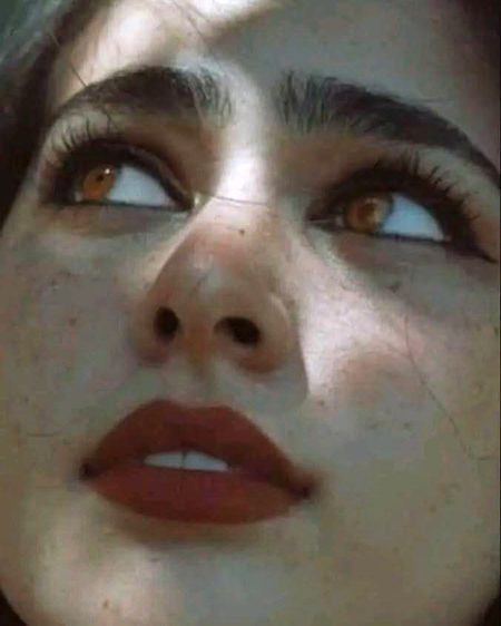 چھپائے بیٹھے نگاہوں میں وحشتِ عالم..
بجا کہا ہے ہمیں ان پہ اعتبار نہیں💔Unzii🥀