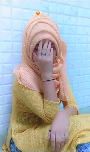 لے گیا کون چھین کے تیرا صبروقرار
بےقراریاں تجھے اے دل کبھی ایسی تو نہ تھی🔥 Mahii 💔