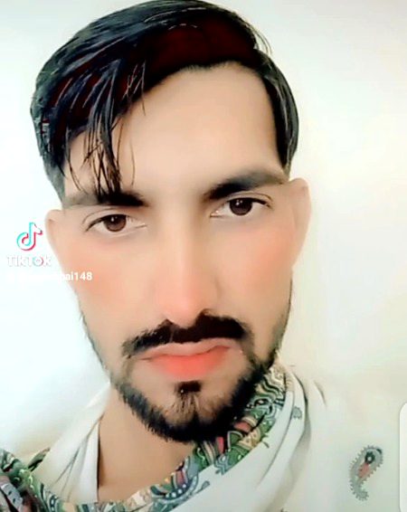 Baat. Idhr. Hi. Khtam. Hoti hai Hum. Juda. Hogye. They🔥