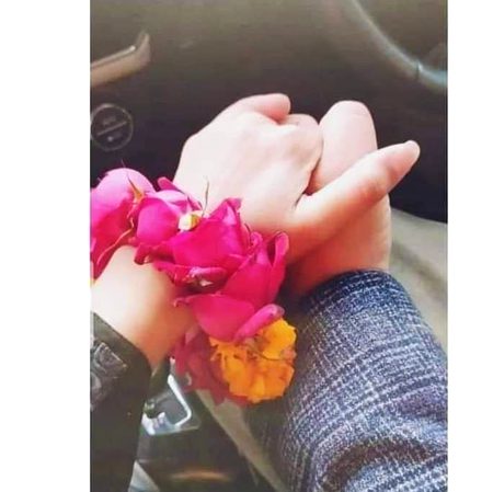 کسی کو مل گئ کسی کی محبت🖤
کسی کے پاس کسی کے وعدے رہ گئے🥀✨