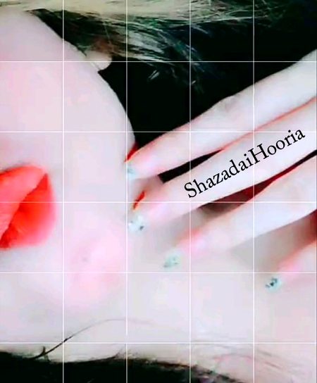 میں نخرے باز سی لڑکی ہوں😎
بس اپنے اوپر ہی مرتی ہوں💯🔥