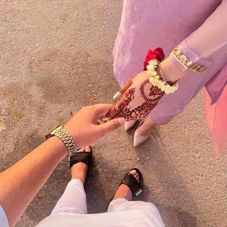میں نے رسماً کہا کہ میں جاٶں
اس نے فوراً کہا ____ مناسب ہے
💔💔
