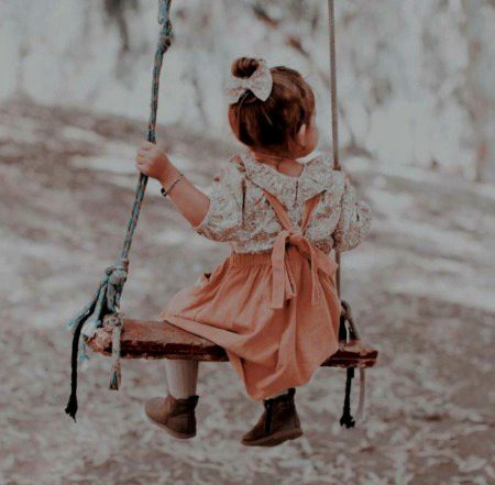 مسئلہ صرف سکون کا ہے
ورنہ زندگی تو ہر کوئی کاٹ رہا ہے...🖤