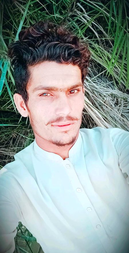 Ramadan ke chand mein usne mujhko message kia tha Ramadan tu lot ke Aya per wo nhi lot Aya