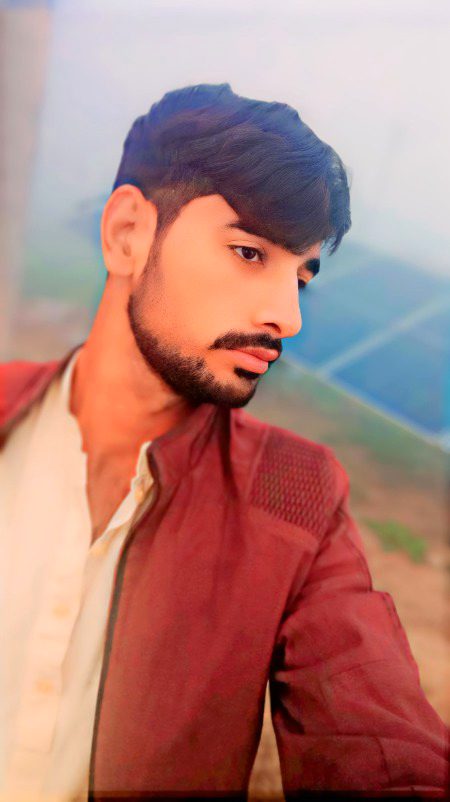 *پھر نئے سال کی سرحد پہ کھڑے ہیں ہم لوگ❤️🩹*
*راکھ ہو جائے گا یہ سال بھی حیرت کیسی*💔🥲
*Zidi Saim ✍🏻🩵💫*