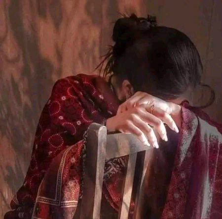 کیا قیامت ہے منیرؔ اب یاد بھی آتے نہیں
وہ پرانے آشنا جن سے ہمیں الفت بھی تھی