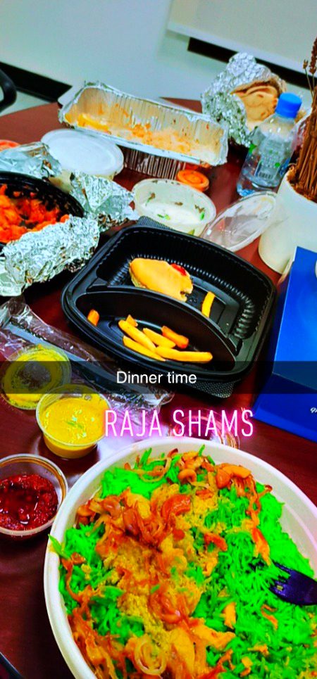 Enjoying dinner right now.. Js js ko krna hai aa jao..p1 .a2