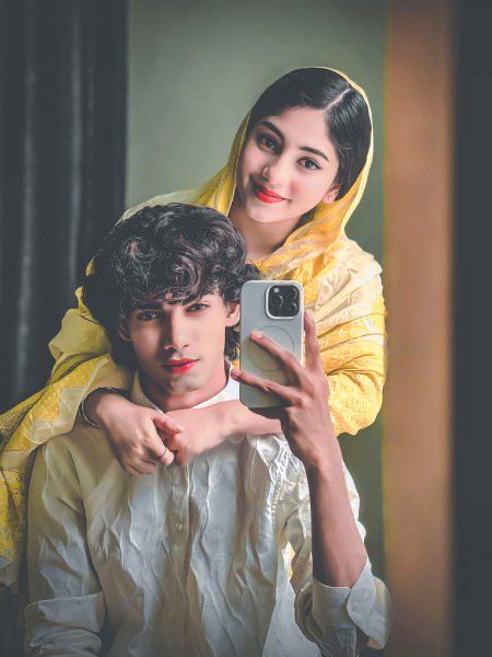 Ye dono kitne achy lag rahai hai