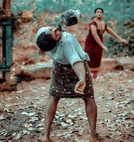 رُوٹھی بیگم اُڑتے برتن,سب نظارے دیکھیں گے
چاند گھر میں لانے والے دن میں تارے دیکھیں گے