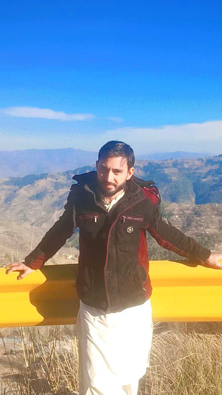 آپ کا سرمایہ وہ لوگ ہیں جو آپ کی غیر موجودگی میں بھی آپ کے لیے دعا کرتے ہیں.🙂