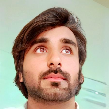 دماغ کی ساری رگیں درد کرتی ہیں
 مجال ہے جو ایک پھٹ کر میرا کام آسان کر دے..!!🙃