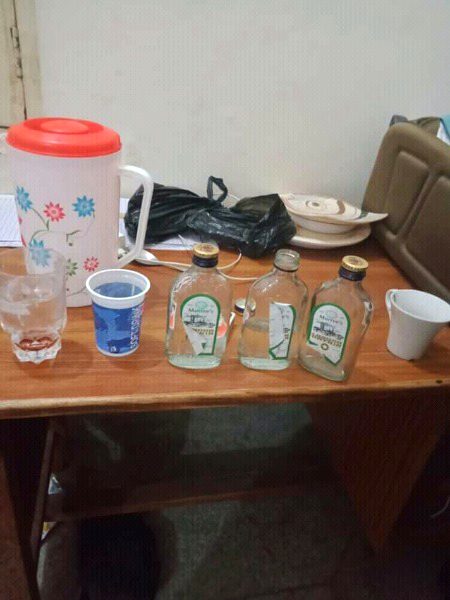 Aj phir Mehfil Lagi hy Sharb Or Wiski ke Sath ?With Friends 😜😜😜Wese bh ak Din Mrna hy 🙏🙏🌷