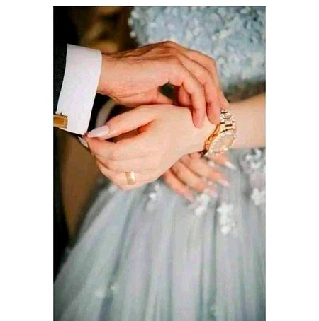 دنوں کی بات تو پھر کوئی بات بھی نہ ہوئی
ہم ایسی شام میں بچھڑے کہ رات بھی نہ ہوئی
پھر اس طرح کی محبت مجھے تمہارے بعد
کسی بھی اور سے کیا اپنے ساتھ بھی نہ ہوئی
