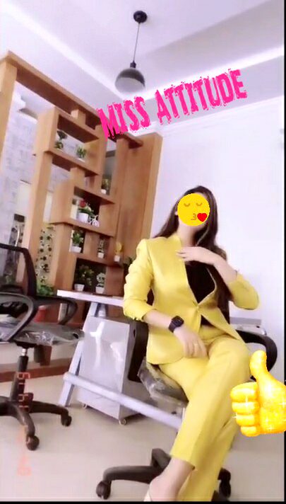 لوگوں سے کیا شکایت_🔥
مرشد_💔
ہم تو خود کو زہر لگتے ہے۔۔۔۔💔
مرشد چھوڑئیے، ہمیں ہزار روگ ہیں....🔥
مرشد جائیے، ہم پاگل لوگ ہیں...💔
Khushi✌