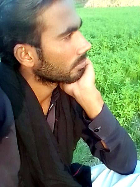 Saada mizaj h0o0n  .g3 saadgi pasand hae .g3 takhliq. Khuda h0n .g3 mjhe aajzi pasnd hai .g3