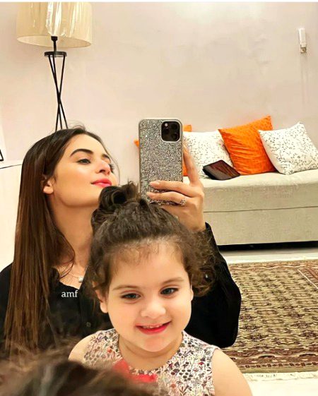 Pakistani Celebs image