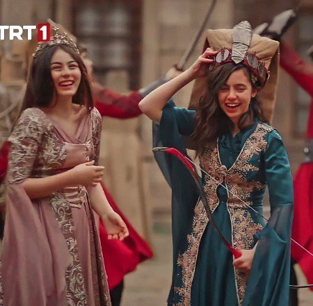 Turkish Celebs image