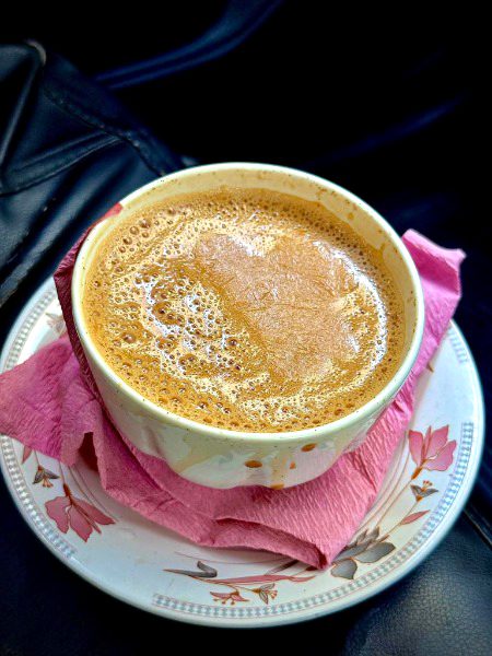 چھڈو سارے رولے چائے   پیو عیاشی کرو🫰🏻😜