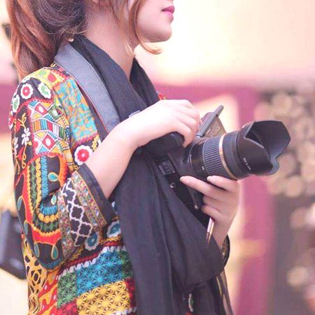 اُس نے یُوں ترکِ تعلق کیا ھے اب کہ 
مُجھ سے تصویر بھی اس کی نہیں دیکھی جاتی۔