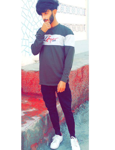 زندگی بھر کے لیے روٹھ کے جانے والے میں ابھی تک تری تصویر لیے بیٹھا ہوں -