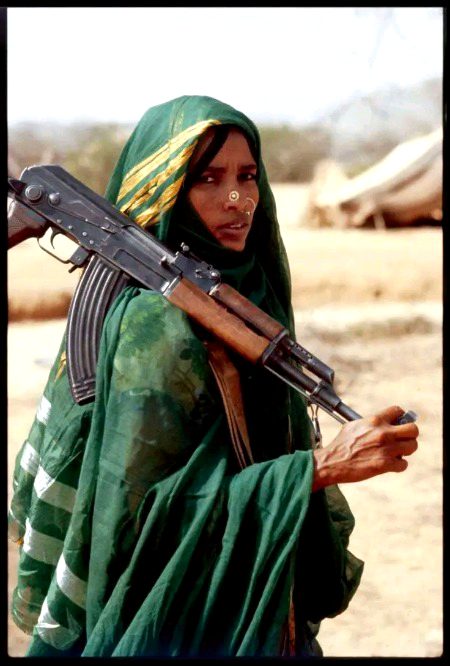 لن تجد رجلاً ضعيفًا بجوار امرأة قوية🌺🌺🌺
مضبوط عورت کے ساتھ کوئی مرد کبھی کمزور نہیں رہتا🌺🌺🌺