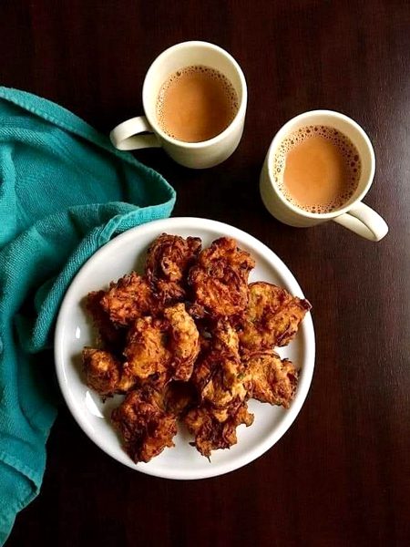 Dil kr rha hy tu aa jaye g takaluf kesa😍😍