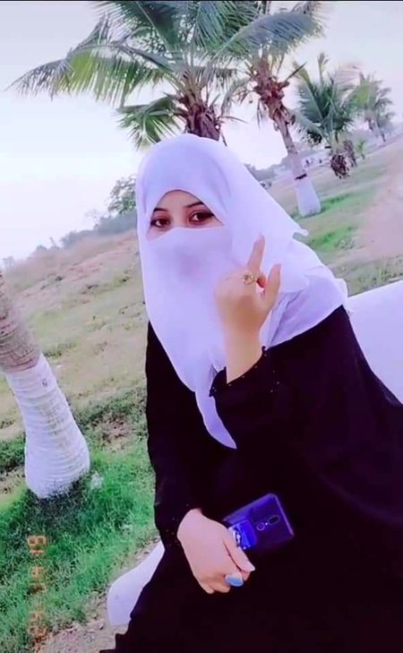 دا عمرخو زمونگ دمحبت دپارہ کم دے🤔حیرانیم چی نفرت تہ وزگاریگیی۔۔
خلق سنگہ 💔