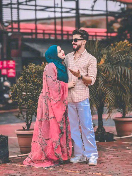 بیوی کی خوشیوں اور خواہشوں کا خیال رکھنا شوہر کی ذمہ داری ہےکیونکہ وہ آپ کے علاوہ کسی سے نہیں کہہ سکتی 🤎
